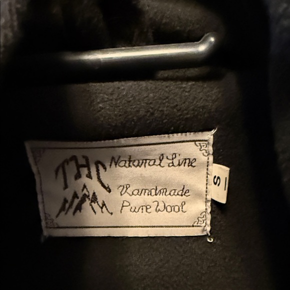 NATURAL LINE  Black Hooded Jacket - Picture 2 of 6